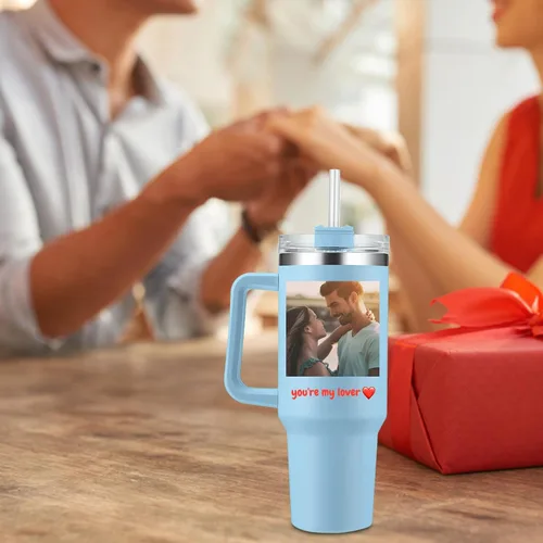 Vista 7 de Vaso personalizado con asa personalizado de 40 onzas grabado con nombre de flor de nacimiento con tapa y pajita, taza de café de viaje de acero
