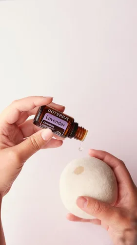 Vista 3 de doTERRA Aceite Esencial de Lavanda - 0.5 fl oz (Lavanda)