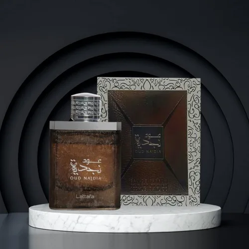 Vista 3 de Lattafa Perfumes Oud Najdia para Eau de Parfum en espray unisex, 3.4 onzas