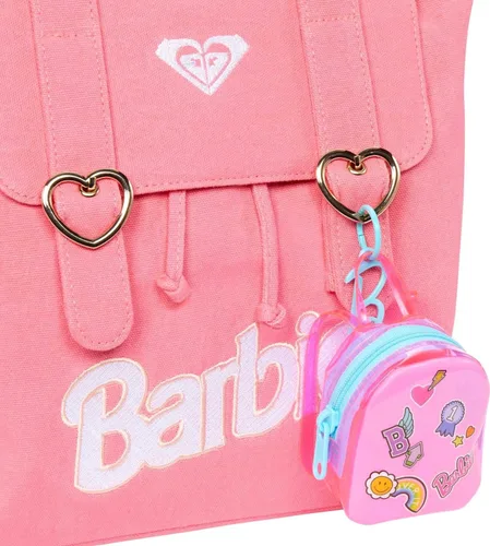 Vista 5 de Barbie Conjunto de ropa, temática escolar con vestido, 5 accesorios y mochila con cremallera tamaño muñeca con anillo de clip