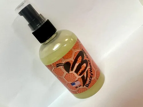 Vista 2 de Liquid BuzzyWaxx - Condimento de hierro fundido y acero al carbono