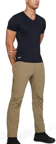 Vista 2 de Under Armour Camiseta de compresión táctica HeatGear cuello en V para hombre