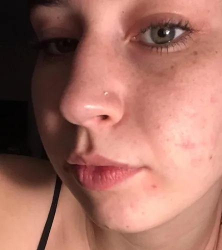 Vista 4 de QWALIT Aretes de nariz transparentes para el trabajo, piercings de nariz transparentes para el trabajo, piercing de nariz de plástico transparente