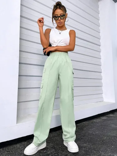 Vista 5 de MakeMeChic Pantalones tácticos para mujer con bolsillo con solapa cintura elástica pantalones tipo cargo