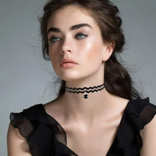 Vista 4 de Conjunto de collares gargantillas Outee, 9 piezas, color negro, gargantillas tatuaje de encaje para mujer