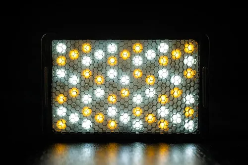 Vista 7 de Aputure MC PRO - Luz de video para cámara, panel de luz de cámara LED, 2,000-10,000k, función de absorción magnética, polvo y resistente al agua
