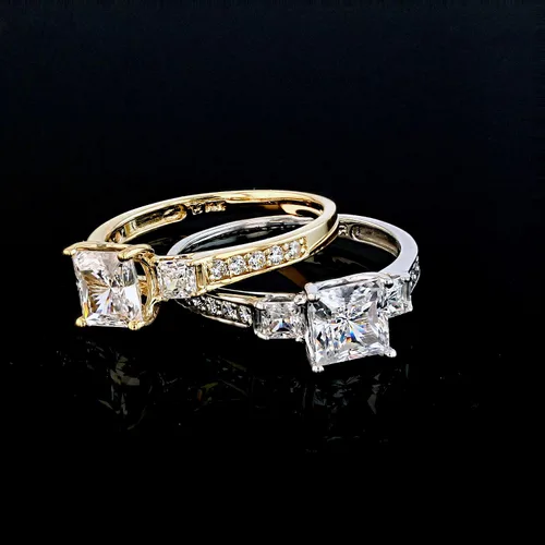 Vista 6 de Ioka - Anillo de compromiso de oro macizo de 14 quilates con circonita cúbica de 3 piedras y corte princesa para mujer Anillo de boda para mujer
