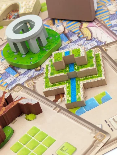 Vista 2 de World Wonders Mundo Expansion, juego de mesa de estrategia, para 1 a 5 jugadores y mayores de 14 años Arcane Wonders