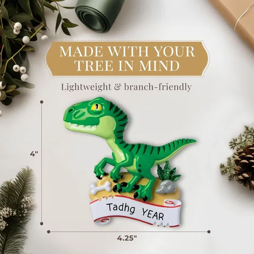Vista 4 de Adorno de dinosaurio verde personalizado 2025 Personalización gratuita las 24 horas Adornos de Navidad para niños grabados con láser para árbol