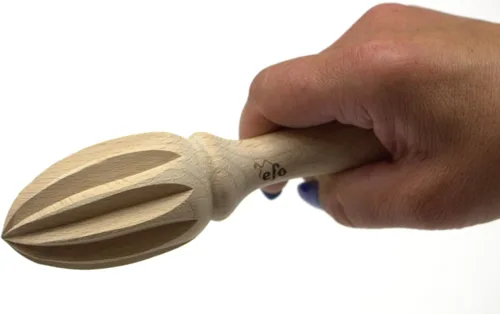 Vista 2 de efo Exprimidor de limón de madera - Exprimidor de cítricos y exprimidor de mano - Escariador de madera Good Grips para limones, limas y naranjas