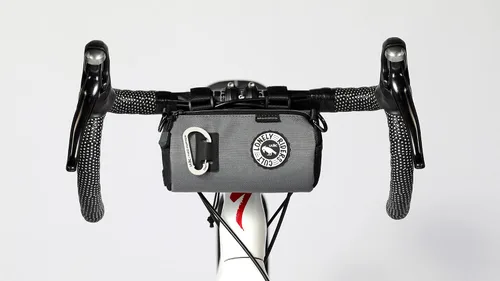 Vista 11 de ULAC COURSIER COLLECTION Neo Porter Bolsa para manillar de bicicleta, con ojales frontales para luces y gafas de sol y una correa para el hombro