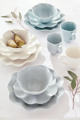 Vista 3 de Portmeirion Sophie Conran Floret - Juego de 4 piezas Plato llano, plato de ensalada, cuenco de cereales y taza, hecho de porcelana, apto
