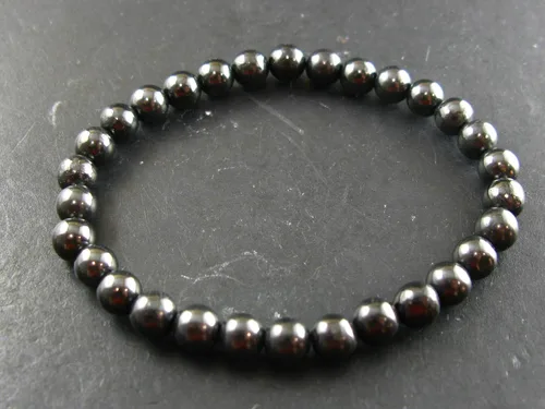Vista 2 de Pulsera Shungite de Rusia - Cuentas redondas de 6 mm - 7", Shungite