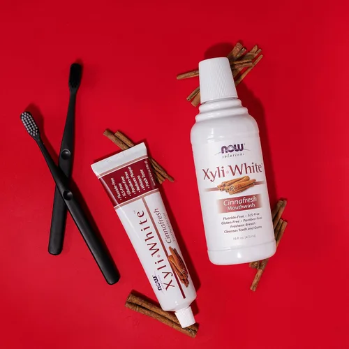 Vista 5 de NOW Solutions, Enjuague bucal Xyliwhite™, sabor Cinnafresh, refresca naturalmente el aliento, limpia dientes y encías, 16 onzas
