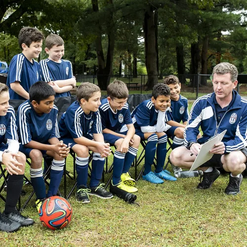 Vista 2 de Franklin Sports Sideline - Banco de equipo plegable para 6 personas para sentarse, fútbol + equipo deportivo, banco plegable para 6 sillas