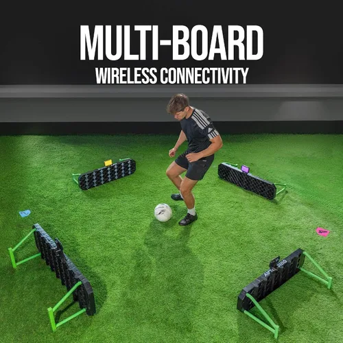 Vista 5 de QUICKPLAY Paquete de luces de entrenamiento de reacción Replay Station y RXTR - Sistema completo de entrenamiento de fútbol inteligente con tablero