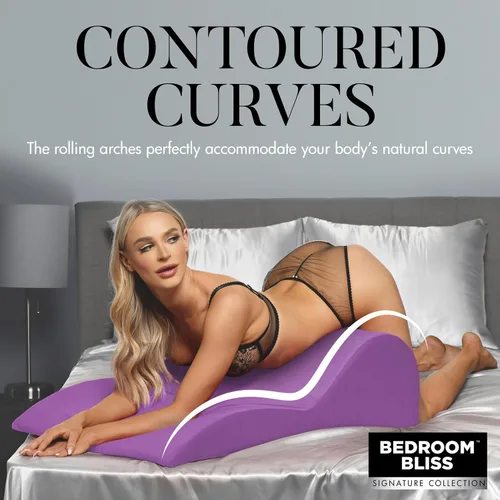 Vista 2 de Bedroom Bliss - Cojín de amor contorneado para hombres, mujeres y parejas. Ergonómicamente