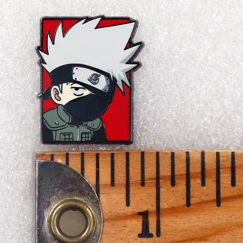 Vista 3 de Ata-Boy Naruto Kakashi Face - Pin esmaltado a todo color de 1 pulgada, Metal, Sin gemas.