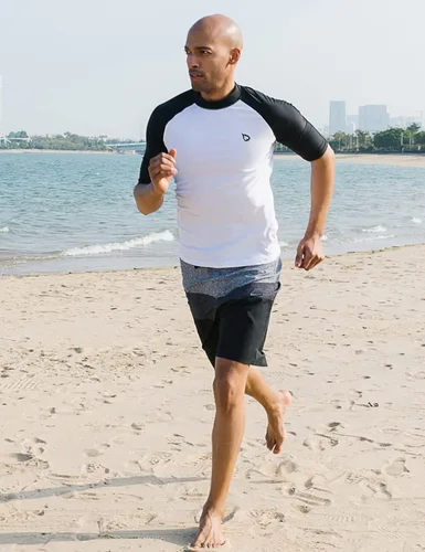 Vista 4 de BALEAF Camiseta de natación de manga corta para hombre, protección solar UPF 50+