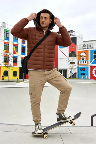 Vista 3 de SWISSWELL Chaqueta Puffer Ligera para Hombre con Capucha Acolchada Aislante Resistente al Agua Abrigo Cálido de Invierno con Cremallera y Capucha