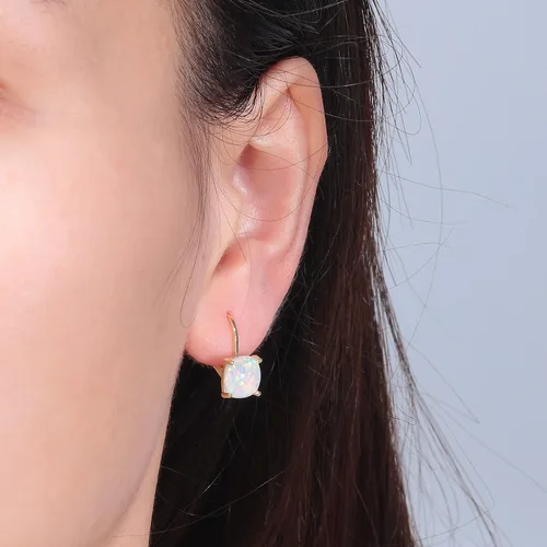 Vista 2 de CiNily Aretes colgantes para mujeres y niñas, hipoalergénicos, chapados en oro de 14 quilates, aretes con dije cuadrado de ópalo, aretes de palanca