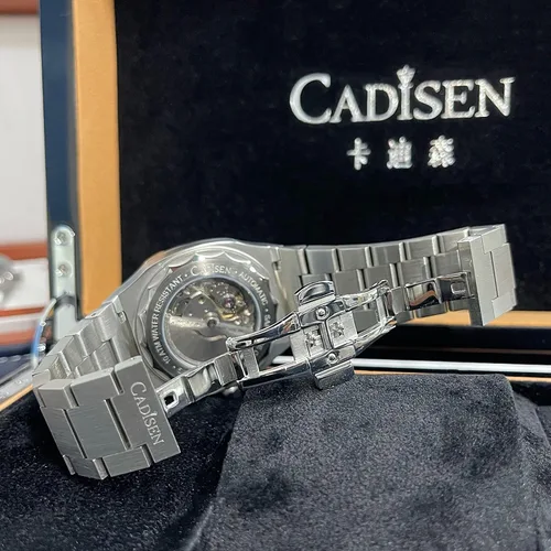 Vista 6 de CADISEN Diver Reloj Retro Luxury Sapphire Japón NH35A Alemán Diseñador Hombres Relojes mecánicos automáticos 10Bar Impermeable Luminoso