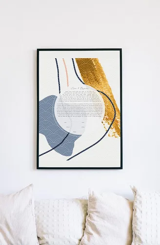 Vista 6 de Maybie & Co. Arte abstracto azul y dorado V2 Modern Ketubah enmarcado personalizado Contrato de amor de arte judío Contrato de matrimonio