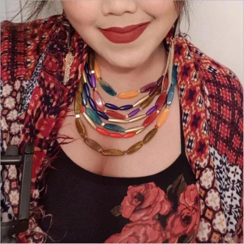 Vista 6 de Juego de gargantilla y aretes de gota de resina de cristal de varias capas para mujer, collar de clavícula, collar de babero y aretes