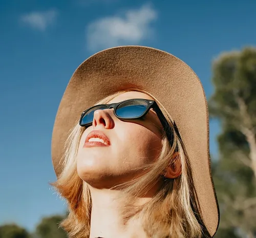 Vista 5 de Eyegla Paquete de 8/12/18 lentes de sol de neón a granel coloridos para fiesta, gafas retro para fiesta para adultos, hombres y mujeres