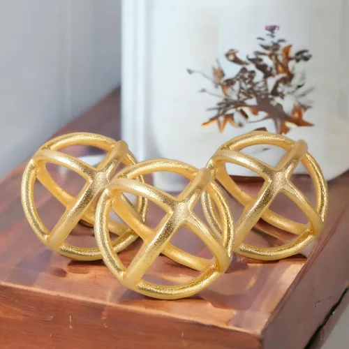 Vista 3 de Juego de 3 bolas decorativas, hechas a mano, de aluminio, decoración Oro envejecido