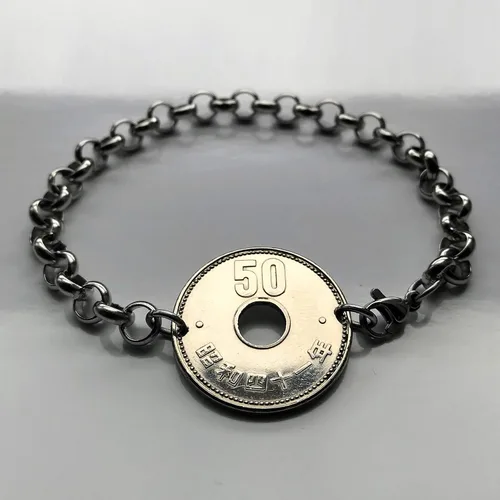 Vista 5 de 1963 Japan Nippon 50 Yen coin bracelet Chrysanthemum flower Tokyo Kobe Osaka Yokohama Fukuoka Sendai Nagoya Sapporo Okinawa Hiroshima Chiba Saitama