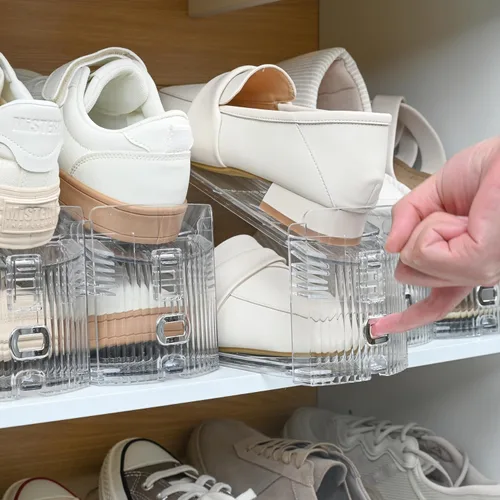 Vista 8 de Paquete de 12 Organizador de Ranuras para Zapatos para Closet, Apilador de Zapatos Ajustable y Ahorrador de Espacio, Almacenamiento de Zapatos