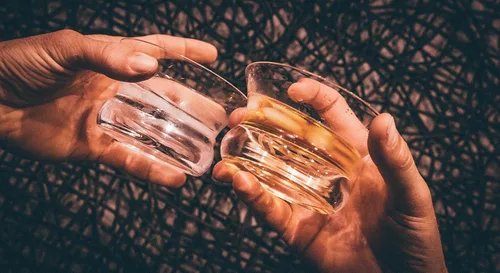 Vista 5 de The Oaxaca - Juego de 4 vasos de tequila y mezcal - Juego de 2 vasos y juego de 2 cenizas volcánicas