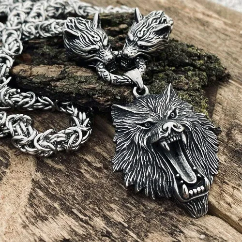 Vista 3 de YCYR Collar con cabeza de lobo para hombres, mitología nórdica, colgante de amuleto de lobo de Odín con cadena bizantina de acero inoxidable vintage