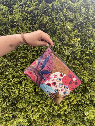 Vista 5 de Anna by Anuschka Bolso de pulsera de cuero genuino pintado a mano para mujer