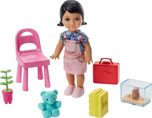 Vista 3 de Muñecas y juego de Barbie Profesora con muñeca de moda, muñeca pequeña, muebles y accesorios incluyendo pizarra reversible