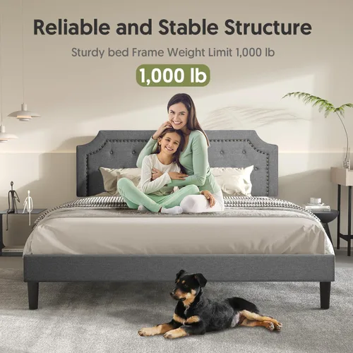 Vista 12 de BONSOIR Base de cama tapizada de color gris de tamaño matrimonial, con plataforma tradicional tapizada de perfil bajo con cabecera copetuda