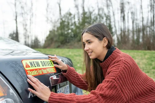 Vista 7 de Nuevo imán de conductor para automóvil, sujeción extrafuerte, 9.72 x 3.24 pulgadas, paquete de 3 unidades, letreros magnéticos esenciales