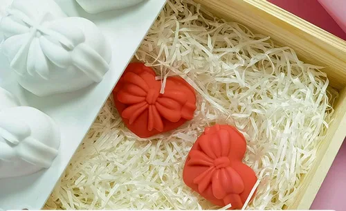 Vista 4 de Ovatt Molde de silicona 3D con forma de corazón y lazo, molde de chocolate, molde de vela, molde de jabón, herramientas de decoración de pasteles