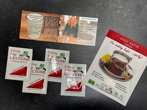 Vista 4 de Cutting Edge Cultures Easy Kefir Starter Culture - Paquete de 4, 0.71 onzas