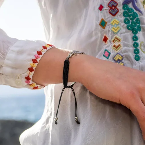 Vista 4 de Pulsera de identificación de alerta médica con cuentas aztecas y cuero para mujer tamaño ajustable 1