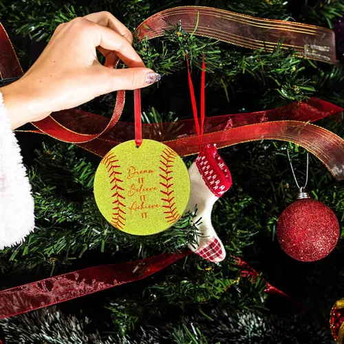 Vista 6 de Roowest 12 adornos para árbol de Navidad de sóftbol 2024, personalizados, redondos, brillantes, acrílico, para colgar en el árbol de Navidad, regalo
