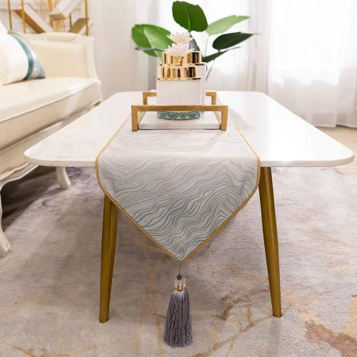 Vista 2 de Avigers Camino de mesa plateado con borlas, 12 x 72 pulgadas Camino de mesa con borlas; tacto de terciopelo; plateado; 12 x 72 pulgadas; camino