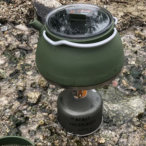 Vista 4 de Hervidor portátil plegable para camping, cafetera para senderismo, viajes y exteriores, 1.5L (verde oscuro)