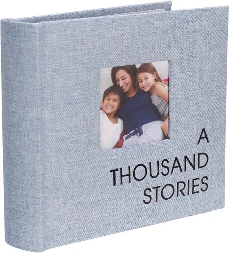 Vista 2 de Malden International Designs - Álbum de fotos de tela azul de mil historias, 1 arriba, 4 x 6 pulgadas, con área de escritura de notas, tapa dura, 3