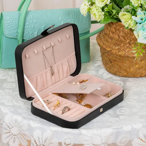 Vista 2 de Smileshe Joyero para mujeres y niñas, estuche organizador de viaje pequeño de piel sintética, cajas de almacenamiento portátil para anillos, aretes