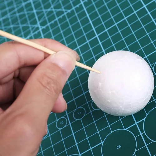 Vista 7 de FFchuanhe Kit de 72 bolas de espuma modelo de sistema solar, incluye palos de bambú de espuma para manualidades, pigmentos de color, bandeja