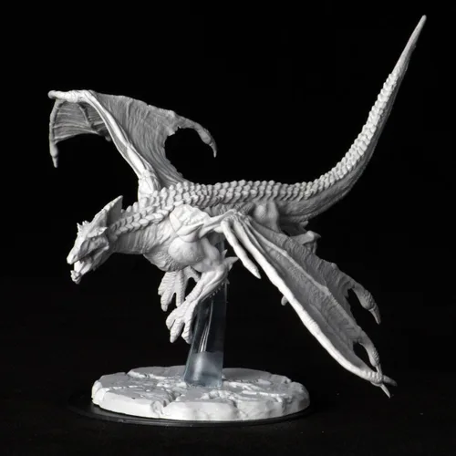 Vista 3 de Las maravillosas miniaturas de D&D Nolzur: Joven Dragón Blanco
