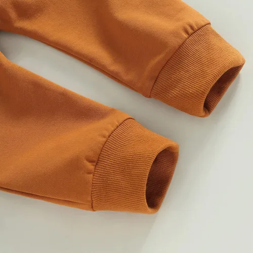 Vista 7 de Mama Is My Bestie, ropa de bebé para niños y niñas, camisa con letras, mameluco + pantalón deportivo de color sólido, traje de verano de 2 piezas