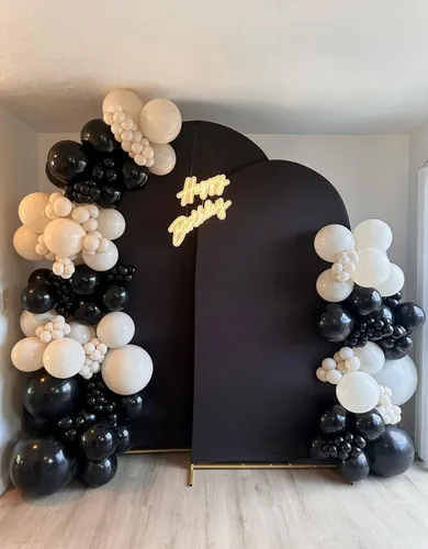 Vista 4 de Kit de 153 globos negros y blancos arena, guirnalda en forma de arco, globos de diferentes tamaños de 18, 12, 10 y 5 pulgadas, confeti negro, crema